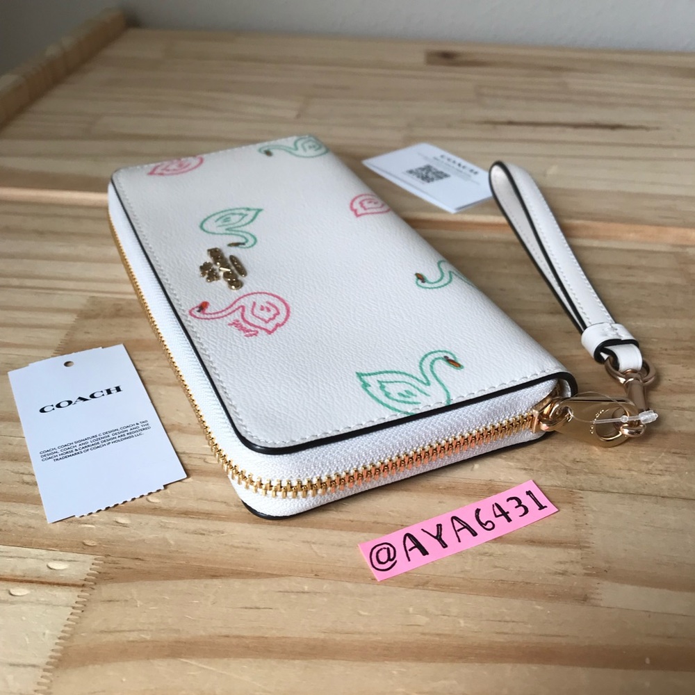 Coach wallet🎈🎈 - Picture 4 of 8